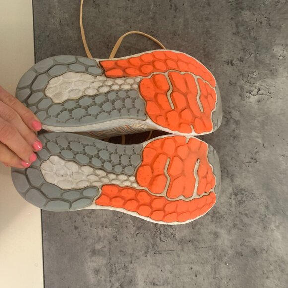 Orange New Balance Freshfoam - Picture 3 of 6